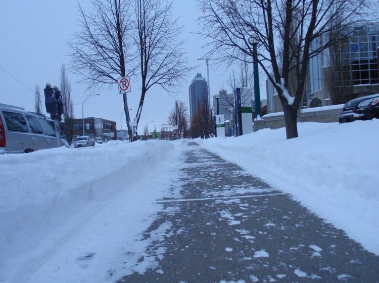 北京啟動除雪黑科技！用路面?zhèn)鞲衅鞅O(jiān)控高速路